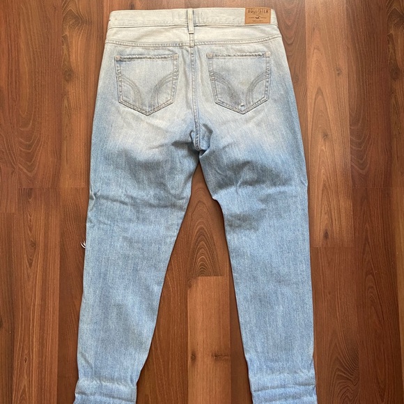 Hollister distressed jeans - Picture 5 of 7